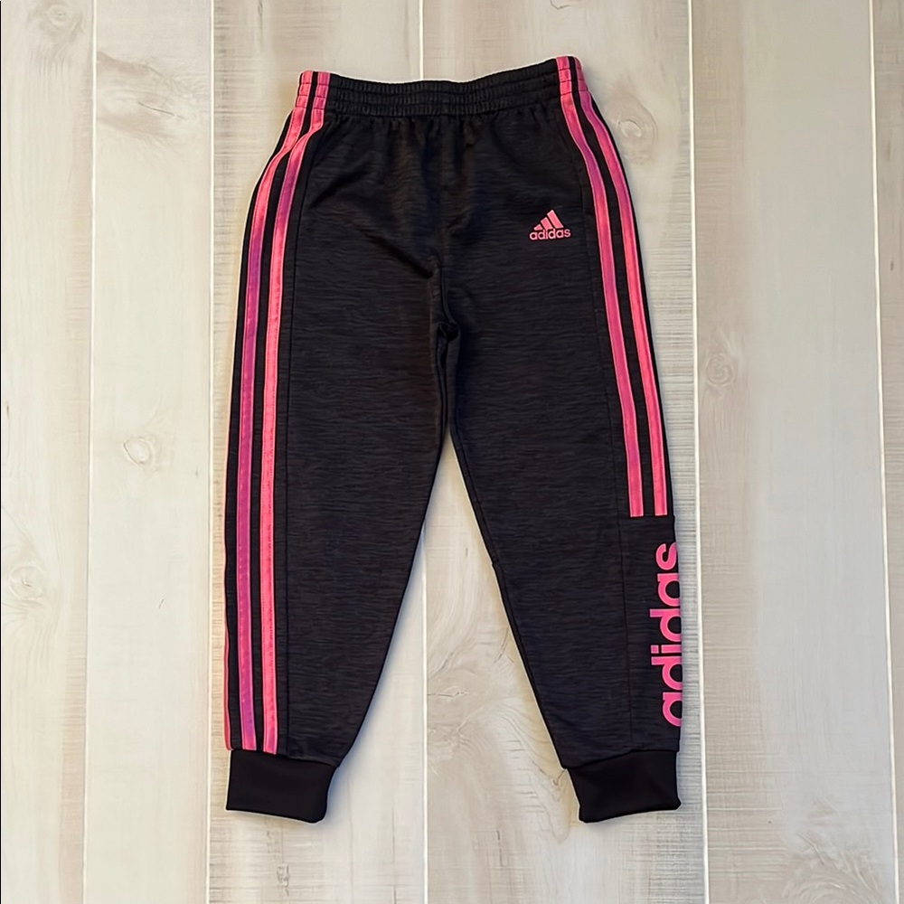 Adidas NWOT Kids Black and Pink Joggers with Tapered Fit size 6 Tall